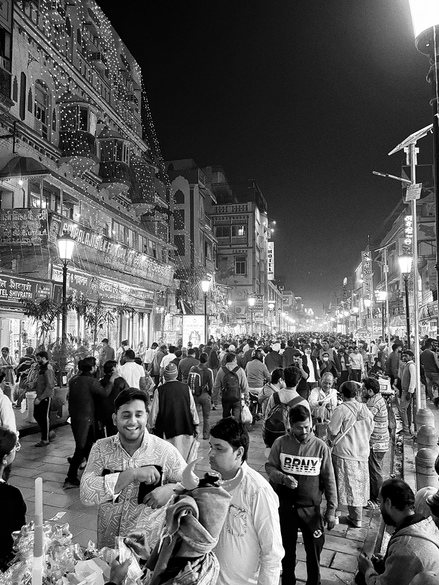 Evening in Dashwamedh Road, Benares