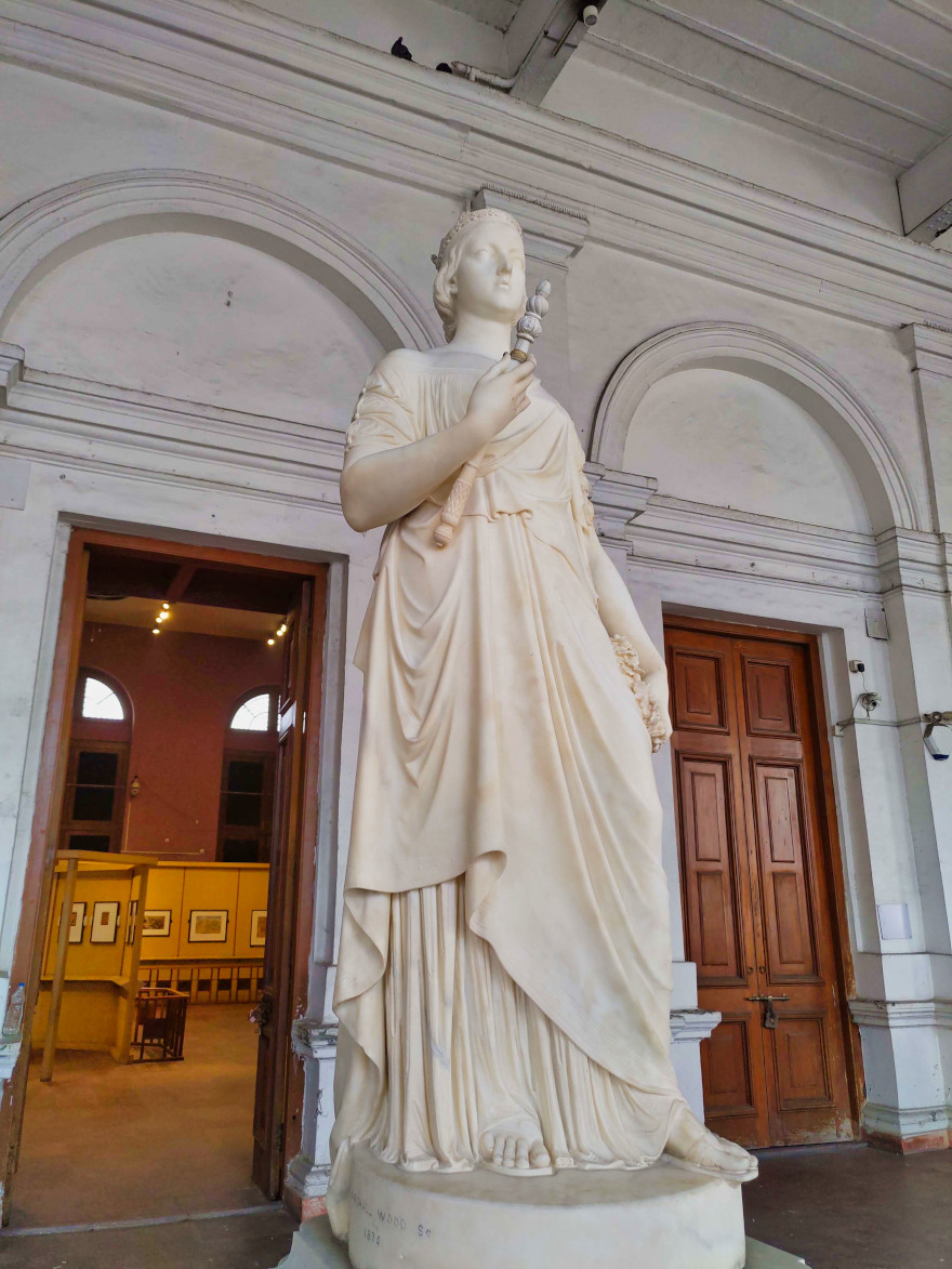 Victoria Statue Indian Museum Kolkata